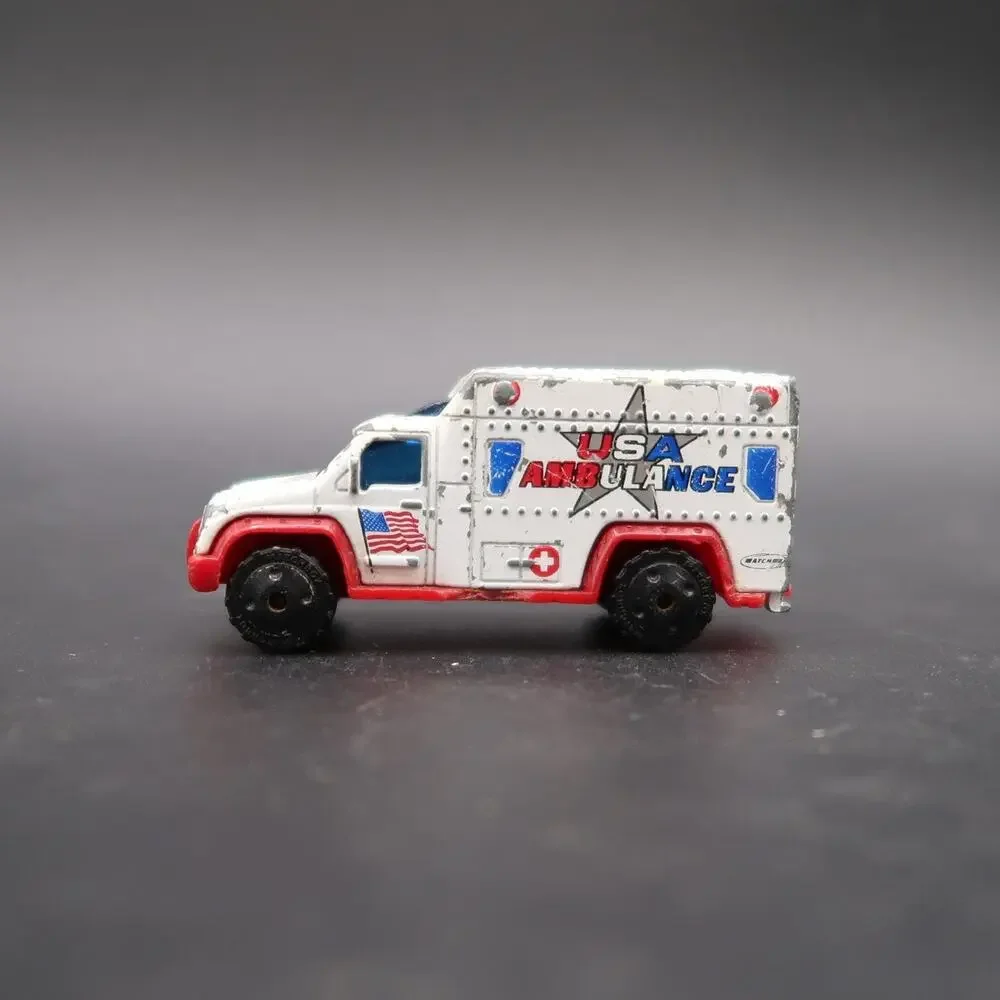 Matchbox Diecast Cars Set of 2 1:64 Scale Ambulance Rescue Vehicle PLEASE READ